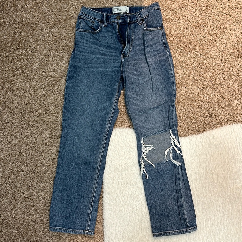 Abercrombie & Fitch - Ankle Straight Ultra High Rise